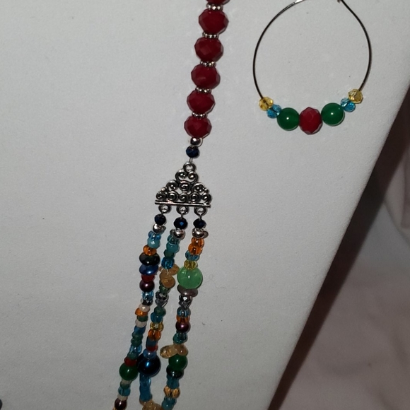 Multi-Color Bib - Picture 3 of 3